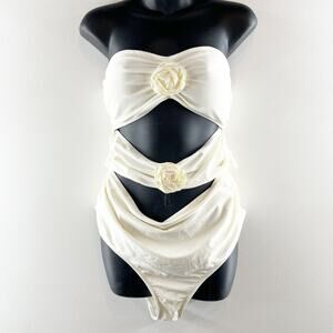 Strapless Cutout 3D Flower Detail One Piece Swimsuit White Large